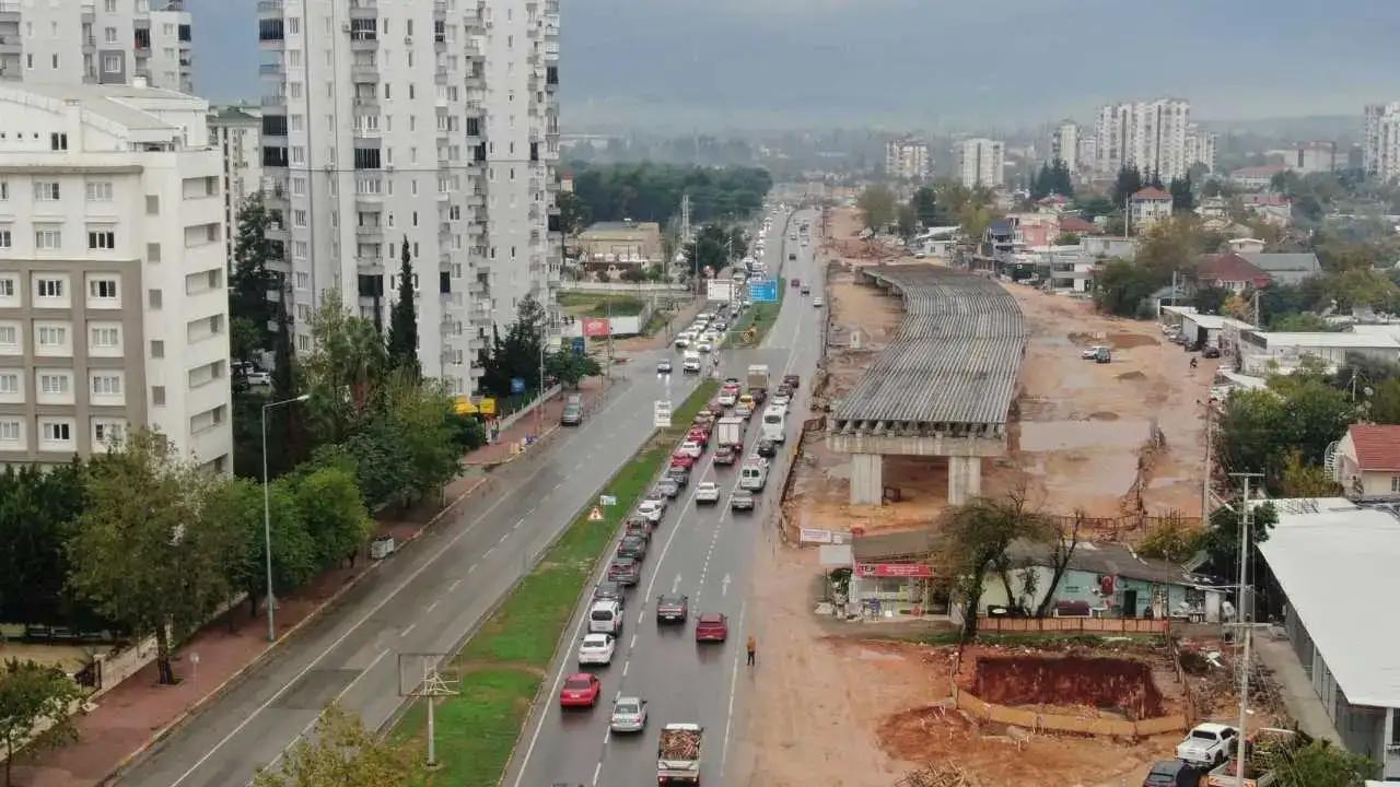 Antalya Trafiğini Rahatlatacak Kavşak Projesine Pideci Engeli! 4